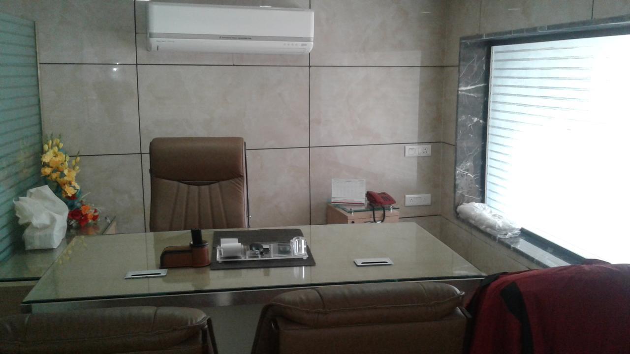 ג'אמו Hotel The Grand Inn מראה חיצוני תמונה