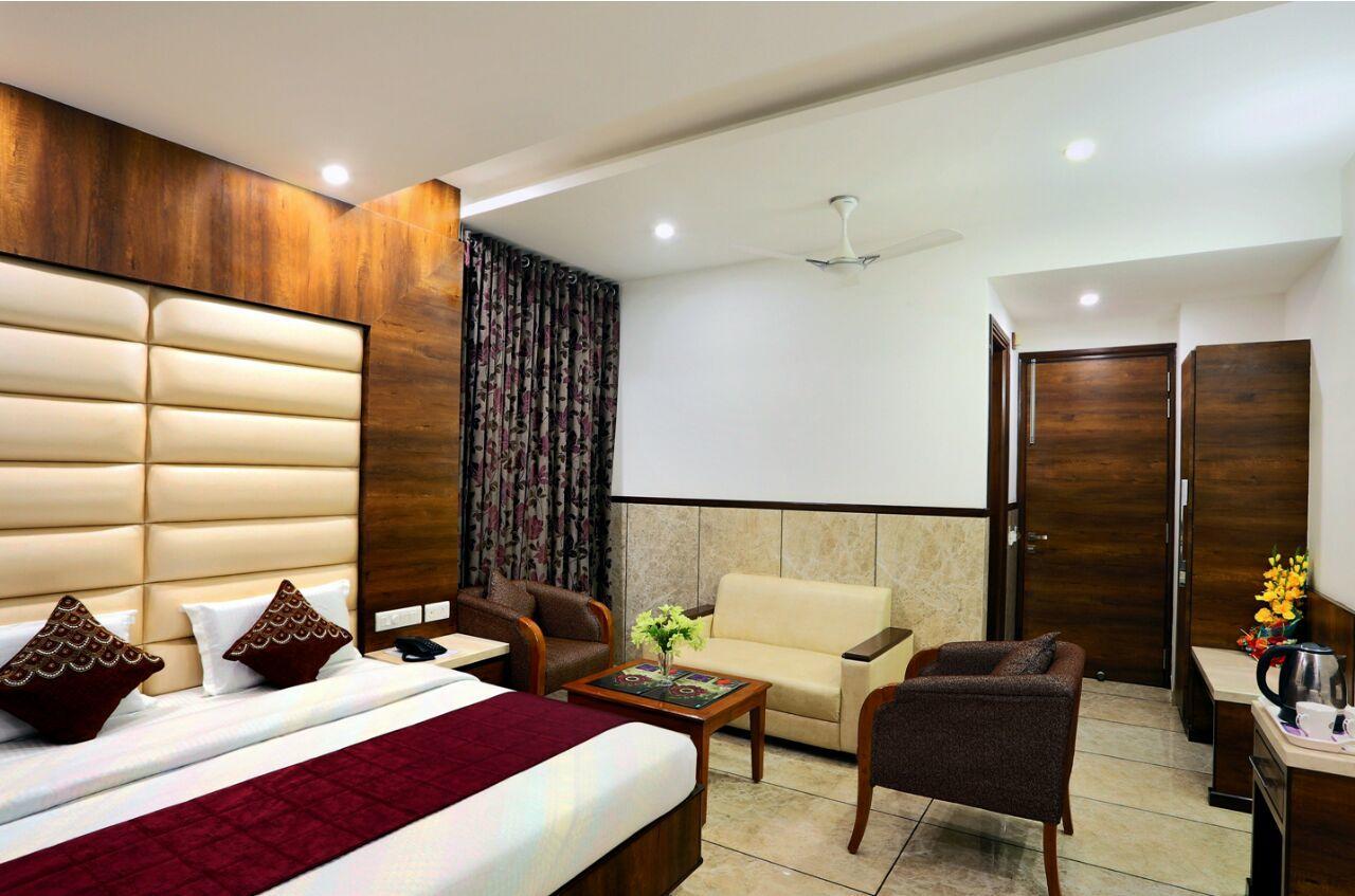 ג'אמו Hotel The Grand Inn מראה חיצוני תמונה